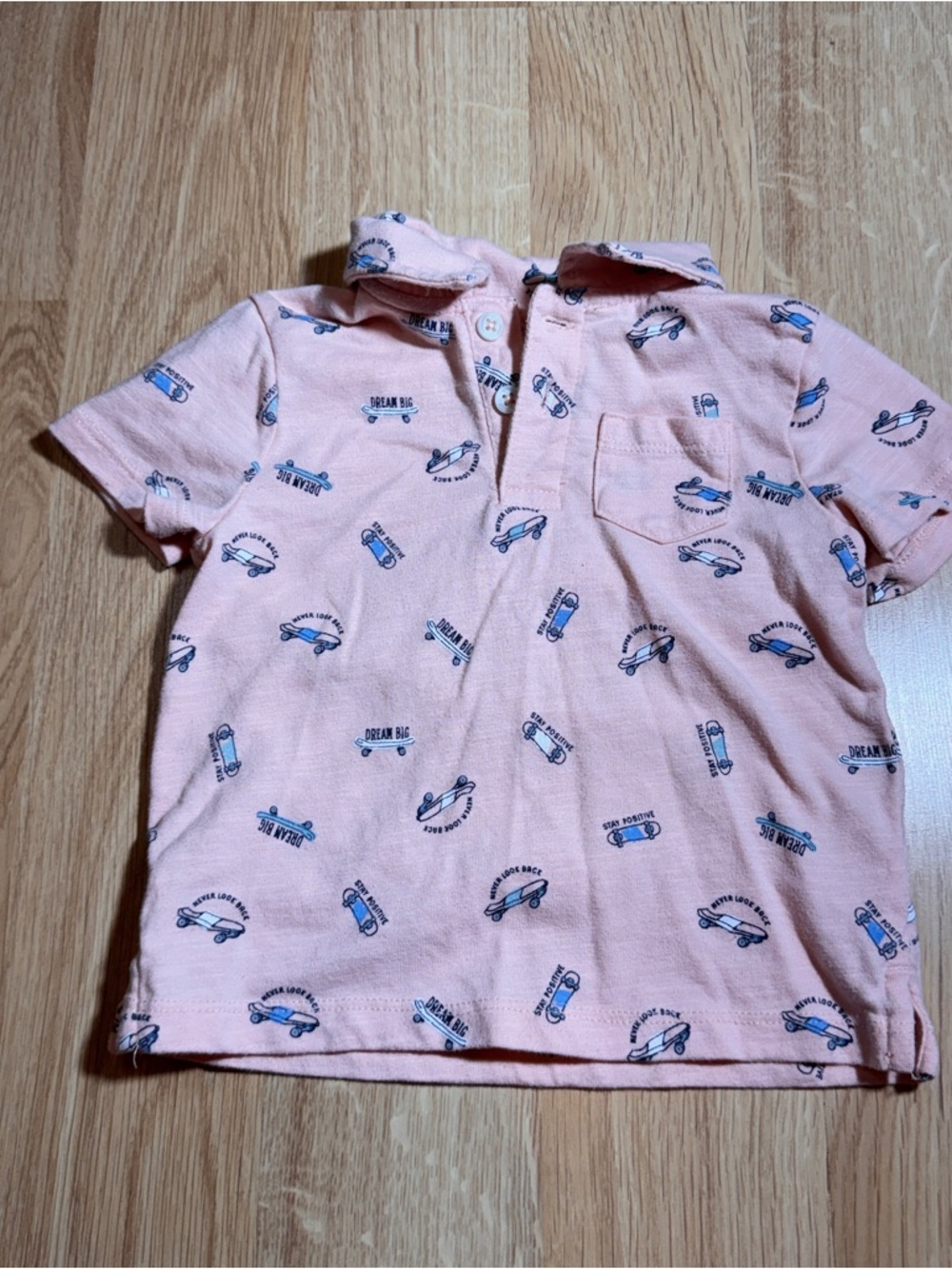 Kids Short-Sleeve Polo Shirt in Light Pink with Skate Print